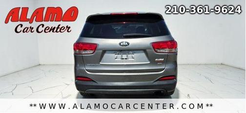 Gray 2018 Kia Sorento L GDI
