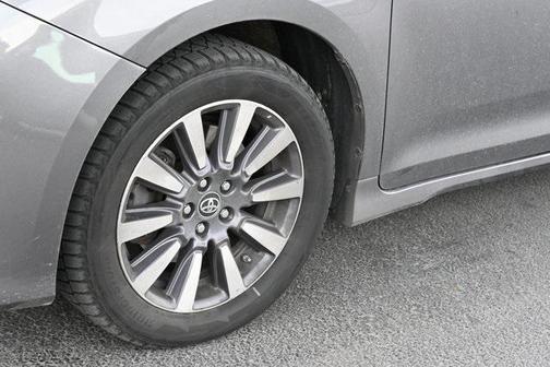 2018 Toyota Sienna XLE