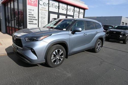 2024 Toyota Highlander Hybrid XLE