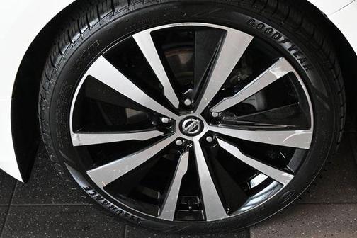 2020 Nissan Altima SR FWD