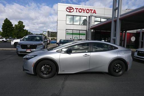 2024 Toyota Prius LE