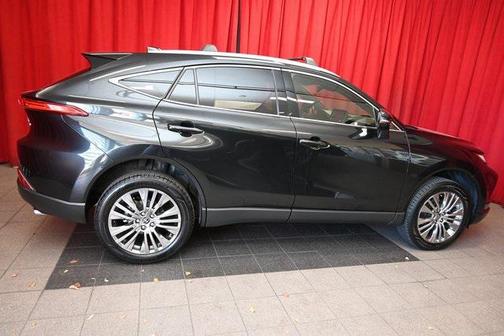 2022 Toyota Venza XLE