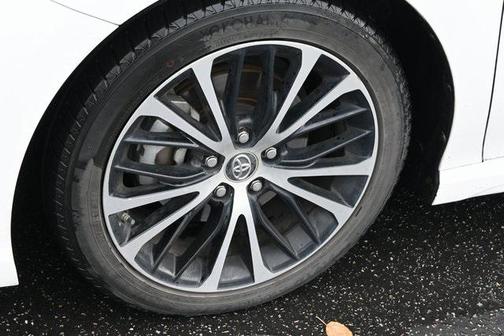 2018 Toyota Camry Hybrid SE