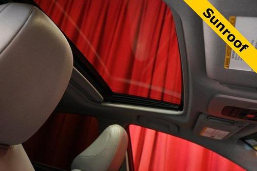 2018 Toyota Camry Hybrid SE