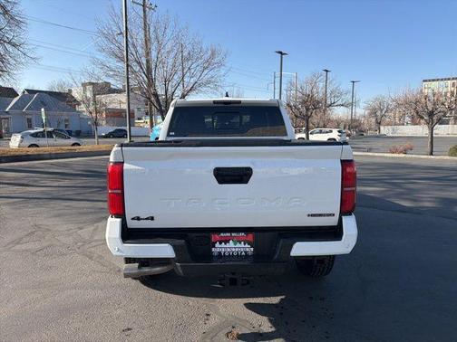 2026 Toyota Tacoma Hybrid TRD Off Road