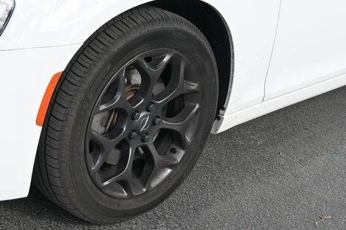 2019 Chrysler 300 S