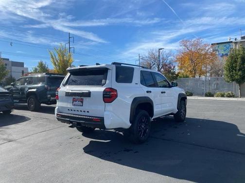 2025 Toyota 4Runner SR5