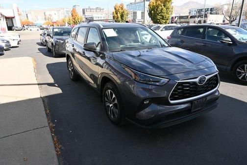 2023 Toyota Highlander Hybrid XLE