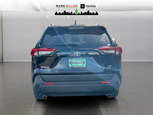 2025 Toyota RAV4 Hybrid LE