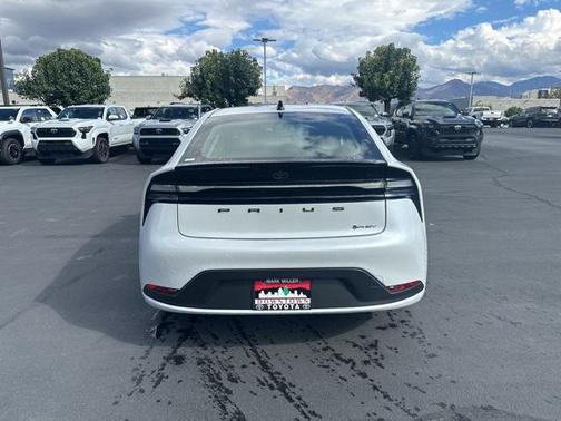 2026 Toyota Prius Plug-In Hybrid SE