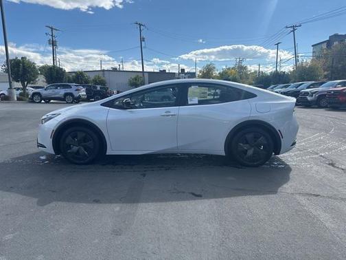 2026 Toyota Prius Plug-In Hybrid SE