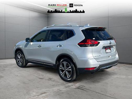 Brilliant Silver 2017 Nissan Rogue SL