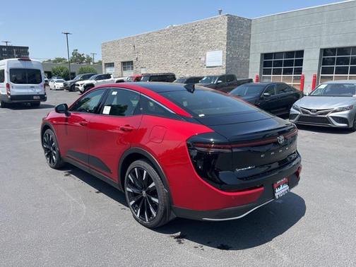 2026 Toyota Crown Platinum