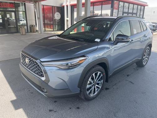 2025 Toyota Corolla Cross XLE