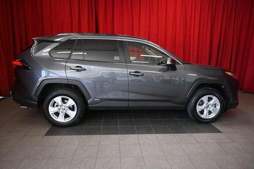 2020 Toyota RAV4 Hybrid XLE