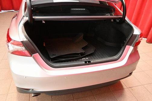 2023 Toyota Camry Hybrid XLE