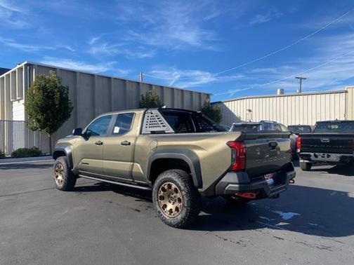 2025 Toyota Tacoma Hybrid Trailhunter