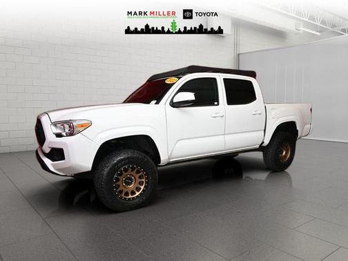 2022 Toyota Tacoma SR