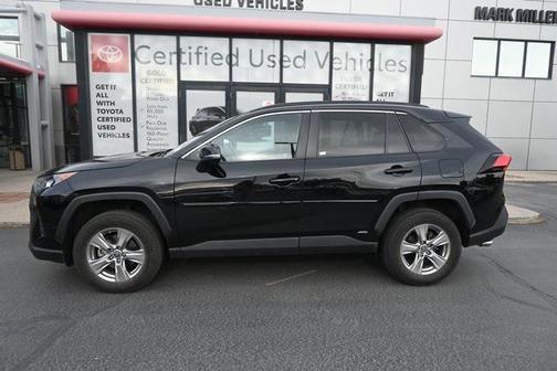 2022 Toyota RAV4 Hybrid LE