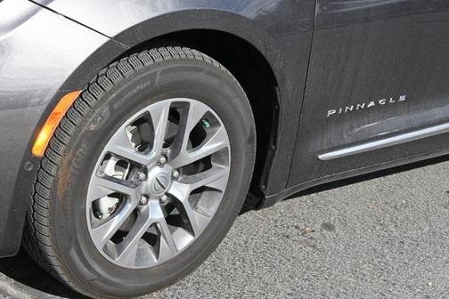 2022 Chrysler Pacifica L