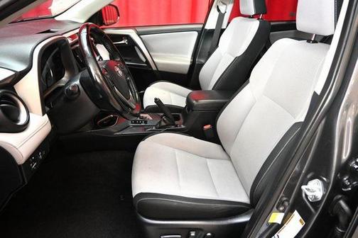 2018 Toyota RAV4 Hybrid XLE