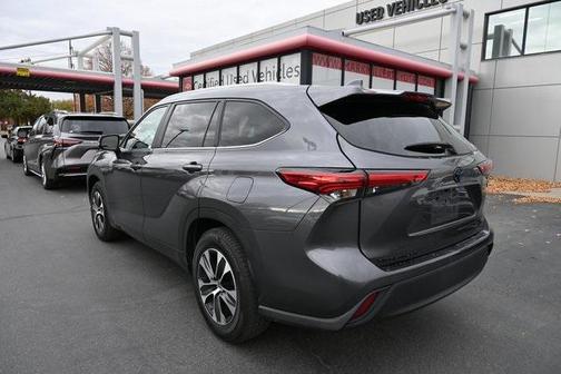 2023 Toyota Highlander Hybrid XLE