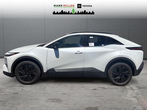 Pearl 2026 Toyota C-HR SE