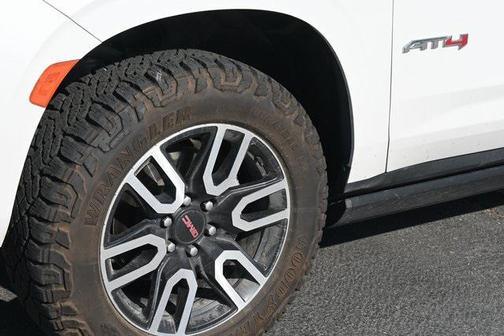 2023 GMC Yukon 4WD AT4