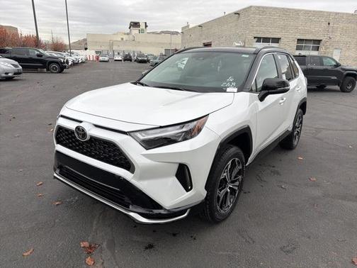 2025 Toyota RAV4 Hybrid SE