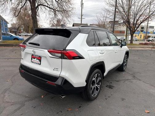 2025 Toyota RAV4 Hybrid SE