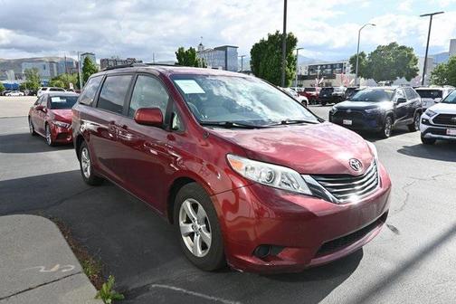 2011 Toyota Sienna LE