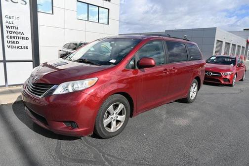 2011 Toyota Sienna LE
