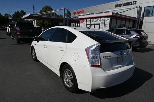 2010 Toyota Prius III