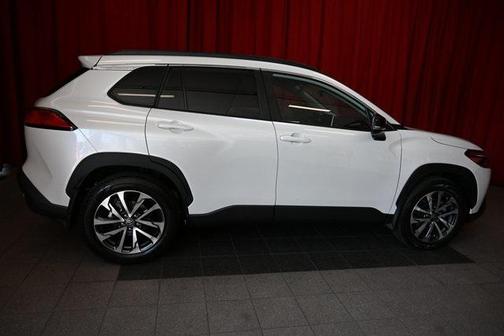 2025 Toyota Corolla Cross XLE