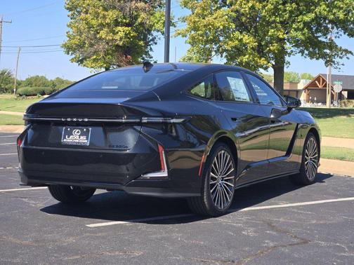 Caviar 2026 Lexus ES 350e Luxury