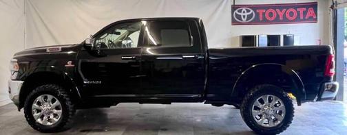 2022 RAM 2500 Laramie Crew Cab 4x4 6'4' Box