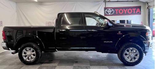2022 RAM 2500 Laramie Crew Cab 4x4 6'4' Box