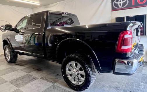 2022 RAM 2500 Laramie Crew Cab 4x4 6'4' Box