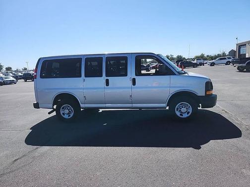 2015 Chevrolet Express 2500 LS