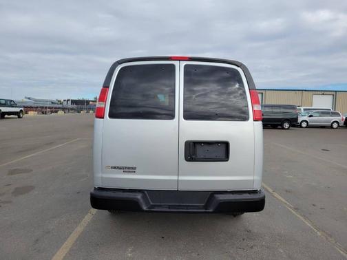 2015 Chevrolet Express 2500 LS