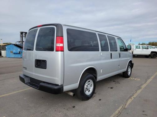 2015 Chevrolet Express 2500 LS