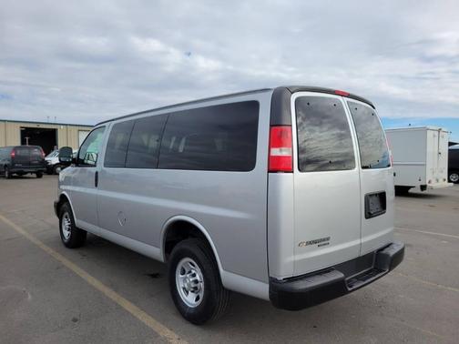 2015 Chevrolet Express 2500 LS