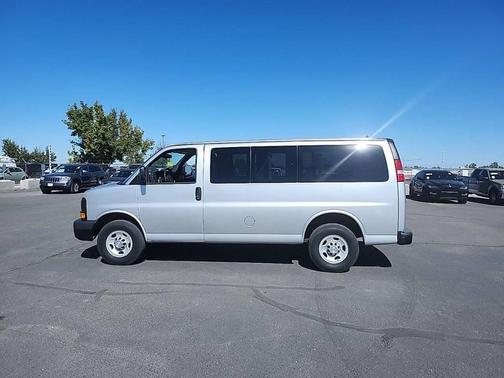 2015 Chevrolet Express 2500 LS