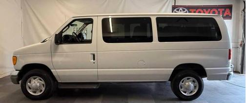 2007 Ford E350 Super Duty Base