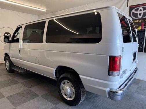 2007 Ford E350 Super Duty Base