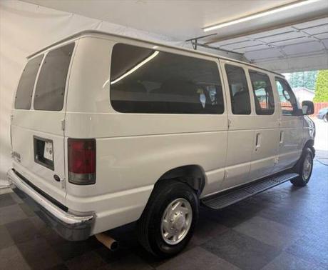 2007 Ford E350 Super Duty Base
