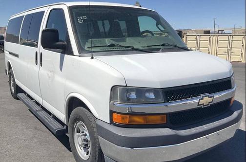 2017 Chevrolet Express 3500 LT