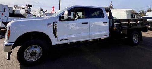 Oxford White 2024 Ford F-350 XLT