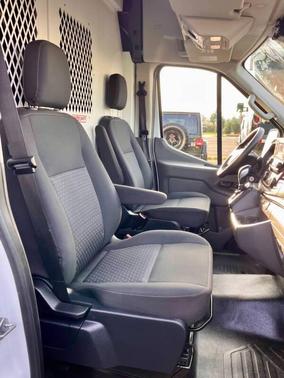 2022 Ford Transit-250 Base