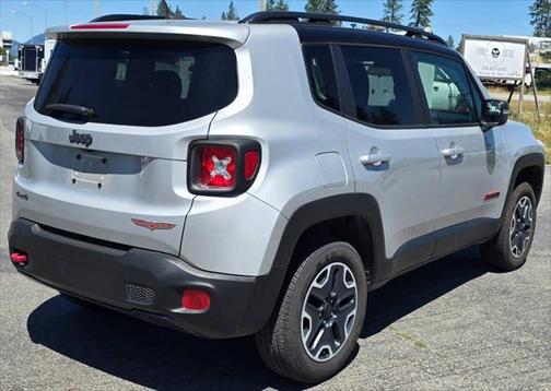 2016 Jeep Renegade Trailhawk